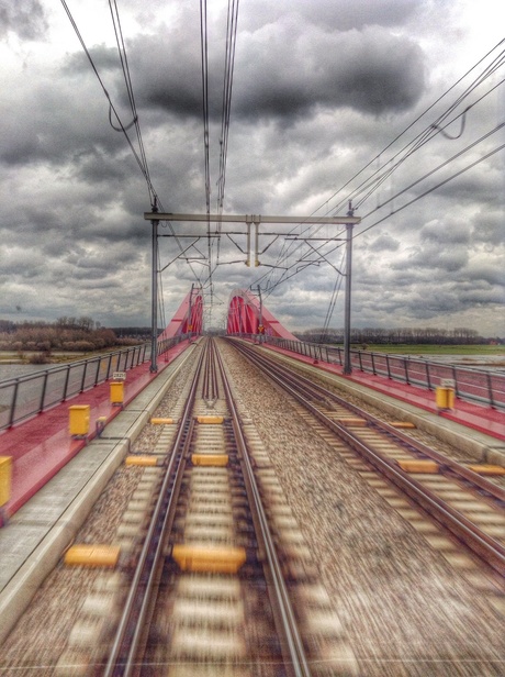 Spoorbrug over de Ijssel