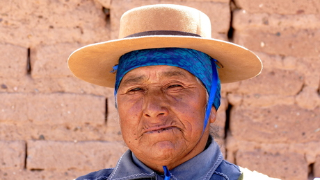 Indianen-vrouw Salinas Grandes, Argentinie