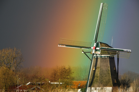 Molen aan het einde van de regenboog