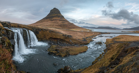 Kirkjufellsfoss waterval