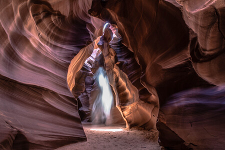Flow - What the heck... laat ik ook maar weer eens een fotootje uploaden :-)
Deze is gemaakt tijdens mijn USA camperrondreis in mei in Antelope Canyon. 
R - foto door Pauline1965 op 24-08-2015 - deze foto bevat: kleuren, licht, zand, usa, antelope canyon, pholinah, pauline helders