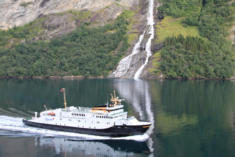 de noorse fjorden, serene natuur