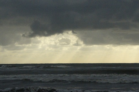 Zondsondergang aan zee