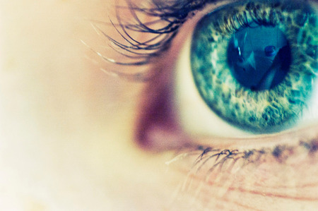 Eye macro - too bad it;s not sharp enough - foto door saturday op 07-05-2011 - deze foto bevat: macro oog pupil
