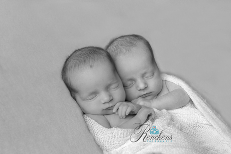 Newborn tweeling