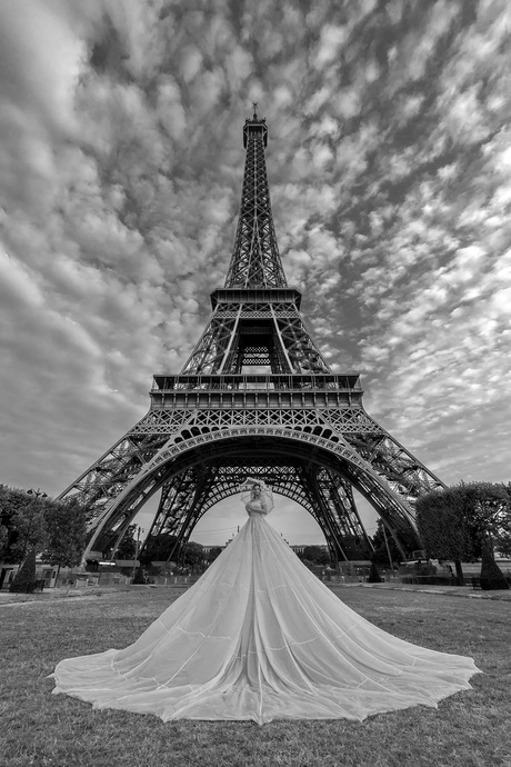 Fly with me to Paris