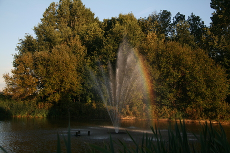 fontein regenboog