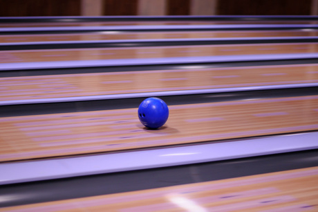 Bowlingbal in actie