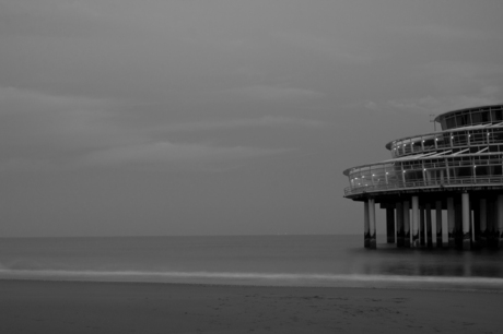 De Pier in zwart-wit