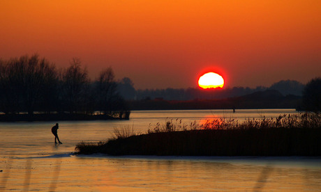 Zonsondergang boven Langebosch, Veendam