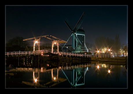 Molen by night