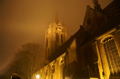 De Oude Kerk bij nacht