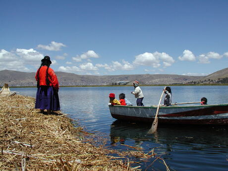 Peru, Uros eilanden