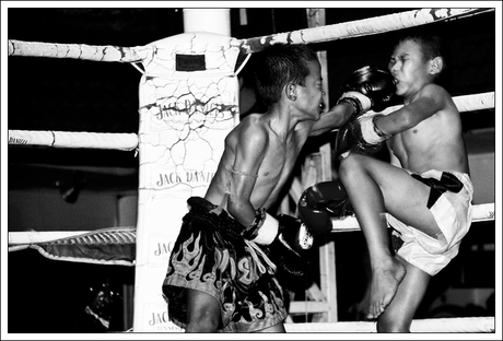 Piepjonge Muay Thai boksers, Thailand