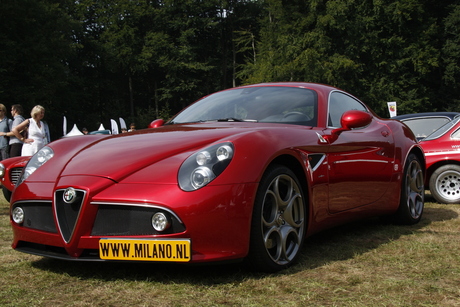 alfa romeo 8c competizione