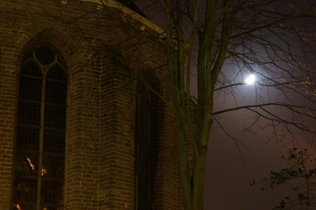 Kerk in maanlicht
