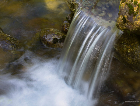 Piepkleine waterval.