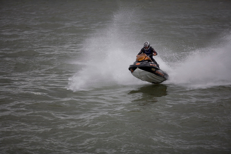 Vliegen over water