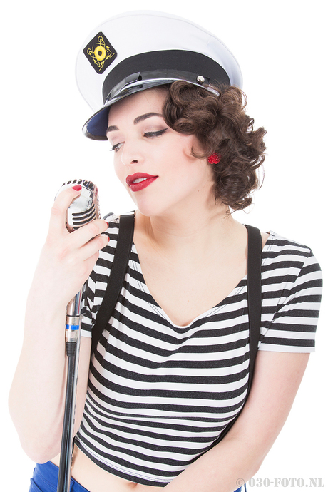 Mademoiselle Lennie Pin up