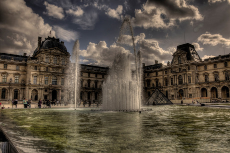 Louvre Hdr