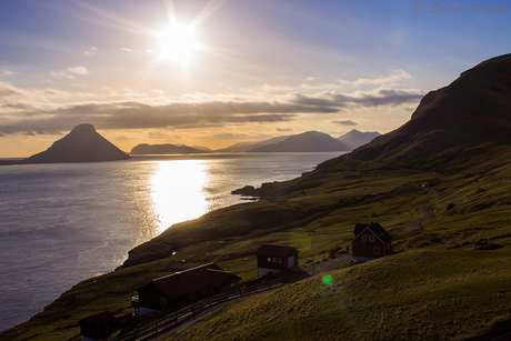 Zonsondergang vanaf Velbastaður