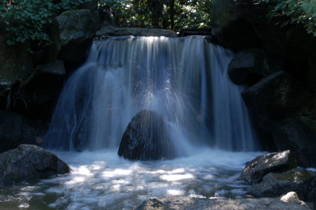 waterval in de Japanese park