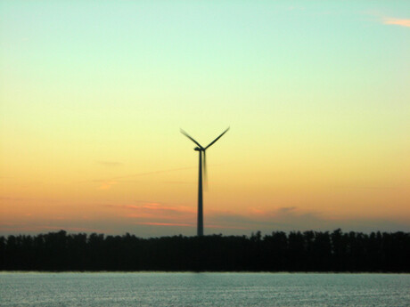 Windmolen aan het Hollands Diep