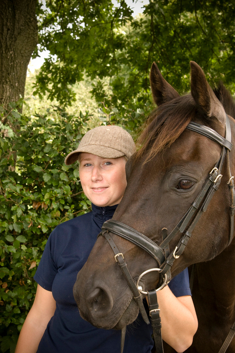 Heidi met paard Freek