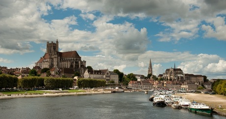 Mooie lucht boven 't mooie Auxerre.jpg