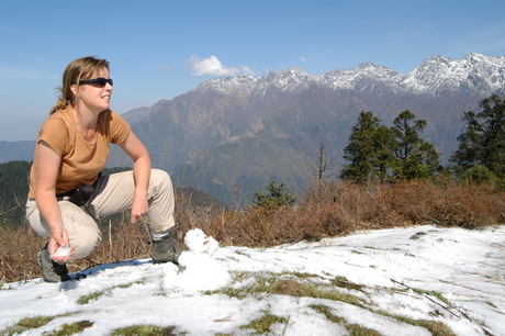 Sneeuwpopje Helambu gebergte Nepal