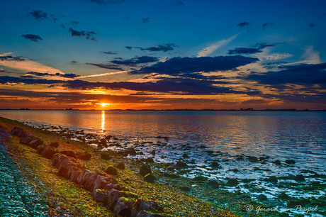 Zonsondergang aan de Oosterschelde