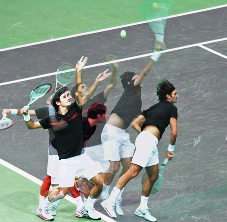 Federer serveert