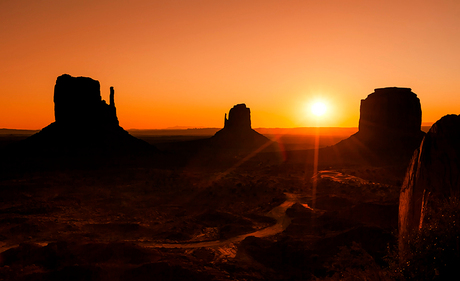 Monument valley sunset