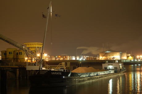 Schip aan kade