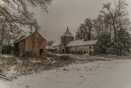chateau in de winter