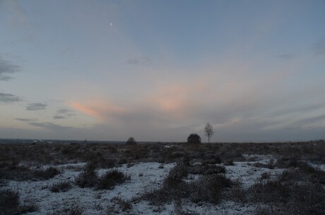 sneeuw en buienwolken