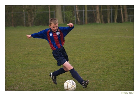 voorzet, goal....