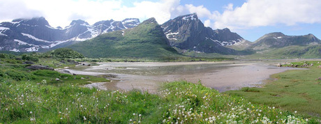 Panorama bij Haukland richting Flakstoya