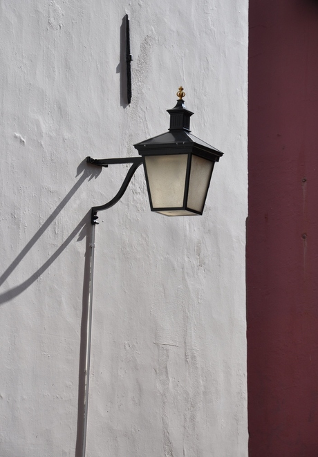 Lamp op de muur