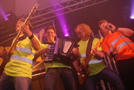 Nieuwe Boeren-Rock Band MEUK
