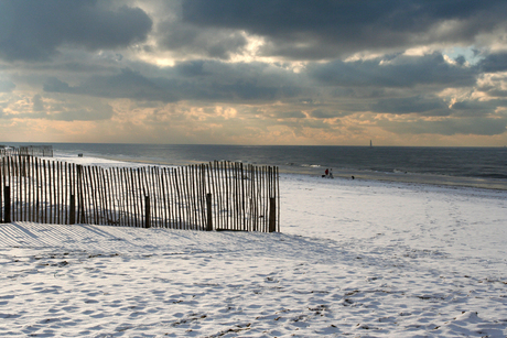 Sneeuw op het strand