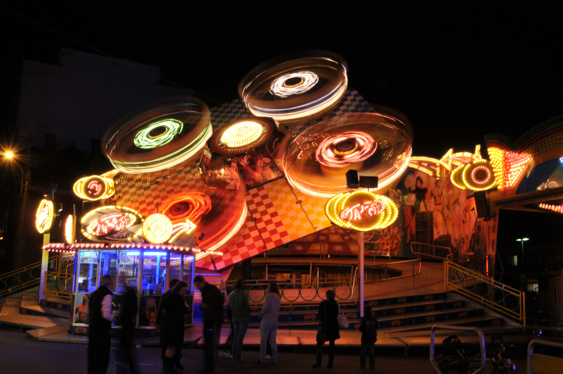 And round we go ... - Foto genomen tijdens de paasfoor in Kortrijk. - foto door steven1987 op 13-04-2010 - deze foto bevat: kermis, foor