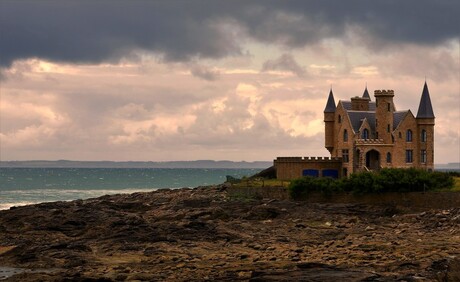 Le Chateau Turpault, boulevard de la Cote Sauvage, Quiberon