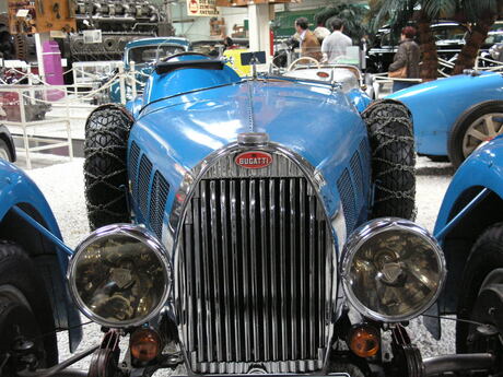 BUGATTI