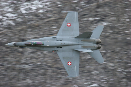 Swiss AF F-18 te Axalp