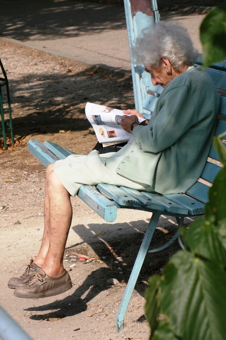 Tijdschriftje lezen