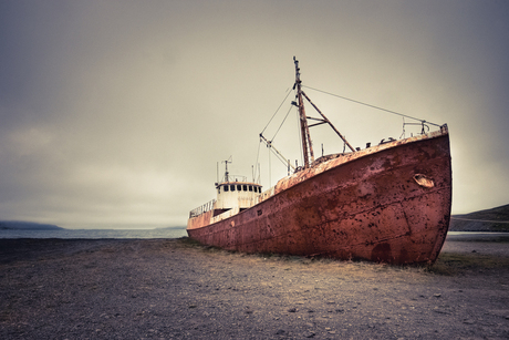 Garðar steelship