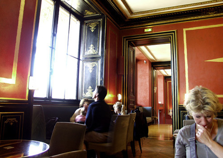 Cafetaria in Het Louvre,Parijs