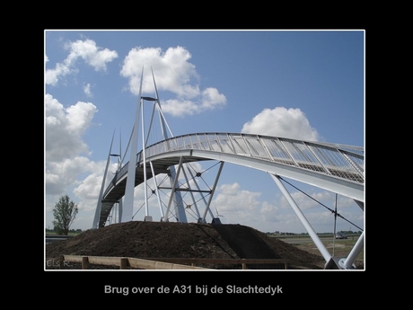 Nieuwe brug over de A31