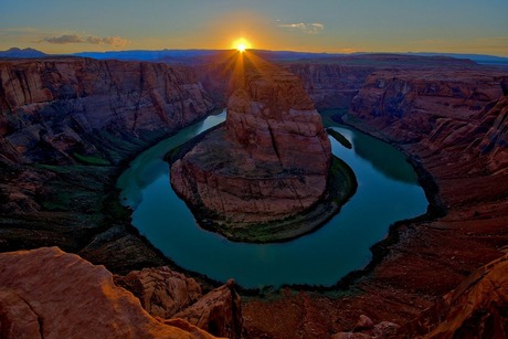 sunset at horse shoe bend